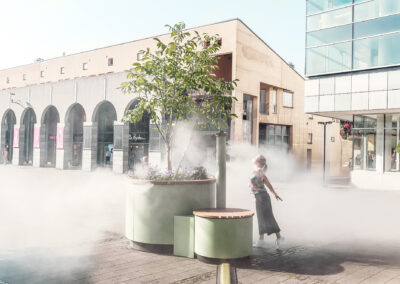 Pflanzkübel ausgestattet mit Raintime-Nebeltechnik für optimale Städtekühlung